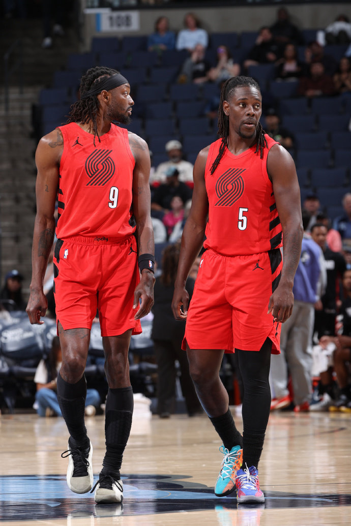 九游体育下载-开拓者三杀灰熊！霍勒迪35分5板11助，格兰特30分9板，罗威20+11|三分球|罗伯特·威廉姆斯三世|罗伯特-威廉姆斯|波特兰开拓者队|孟菲斯灰熊_新浪新闻